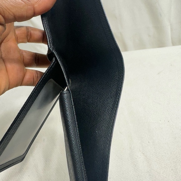 Louis Vuitton Wallet - Picture 9 of 11